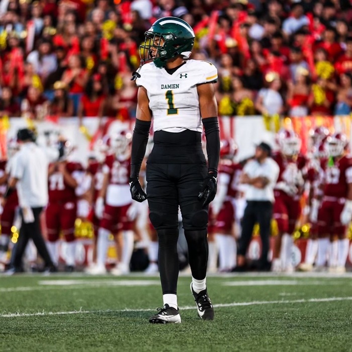 Miami Extends Scholarship Offer To 2027 DB Gavin Williams