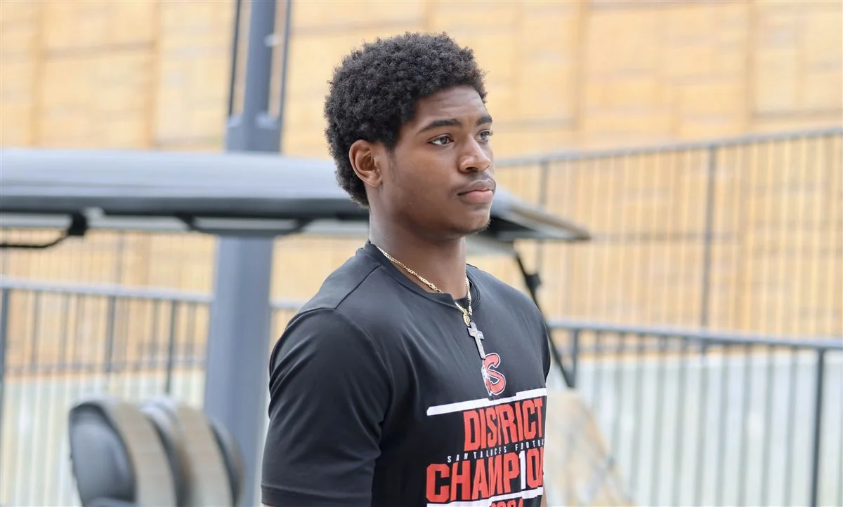 2027 EDGE Jayvon Dawson Commits To Miami